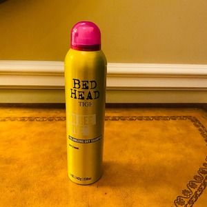 TIGI Bed Head Oh Bee Hive volumizing Dry Shampoo for Day 2 Hair 5 oz